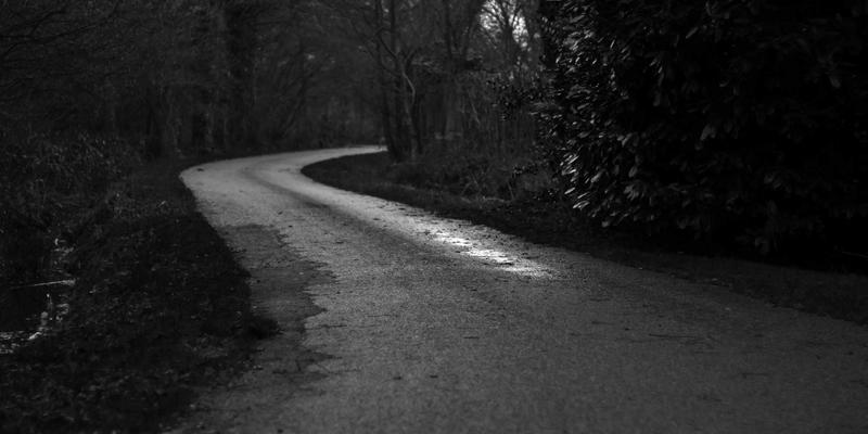 石材艺术赋能乡村振兴：广西石材雕刻工艺在乡村风貌提升中的创新应用研究